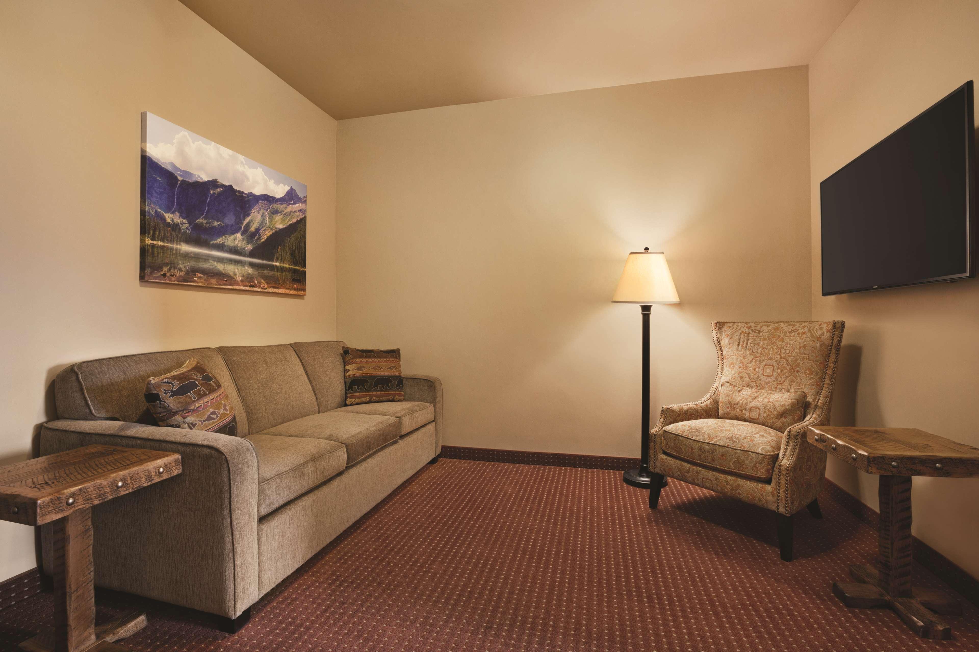 Glacier International Lodge Kalispell Exterior photo